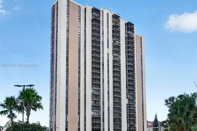 20335 W Country Club Dr #1402, Aventura, FL 33180 - Photo 30