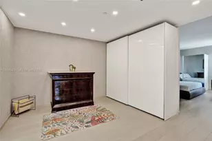 520 Brickell Key Dr, Miami, FL 33131 - Photo 12