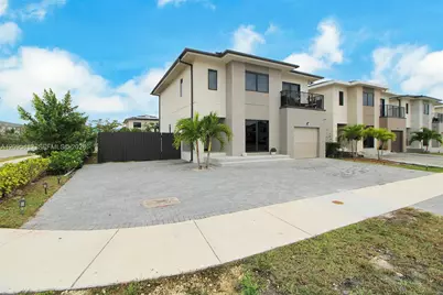 320 NW 13th Ct #320, Florida City, FL 33034 - Photo 2