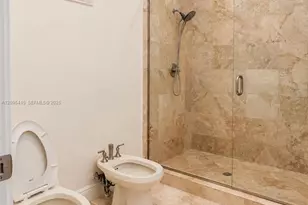3870 NE 168th St, North Miami Beach, FL 33160 - Photo 20