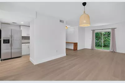 8825 Harding Ave, Surfside, FL 33154 - Photo 26