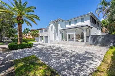 8441 NW 163rd Ter, Miami Lakes, FL 33016 - Photo 1