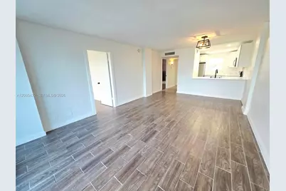 108 Royal Park Dr #2H, Oakland Park, FL 33309 - Photo 12