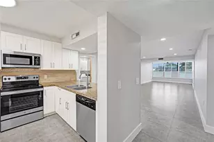 1522 Whitehall Dr, Davie, FL 33324 - Photo 4