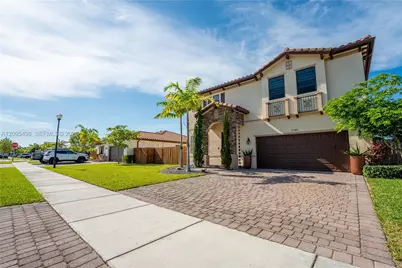 2588 SE 2nd St, Homestead, FL 33033 - Photo 10