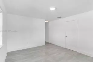 9999 NW 25th Terrace, Doral, FL 33172 - Photo 6
