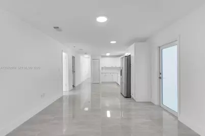 9999 NW 25th Ter, Doral, FL 33172 - Photo 10