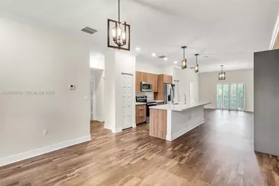 7815 NW 104th Ave #21, Doral, FL 33178 - Photo 6