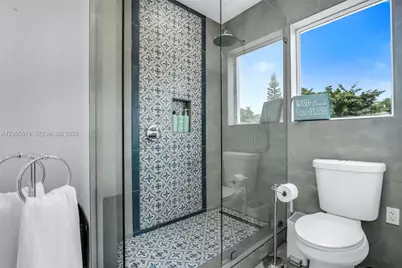 1636 SW 9th St, Miami, FL 33135 - Photo 8