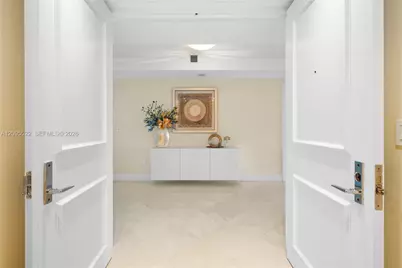 781 Crandon Blvd #1802, Key Biscayne, FL 33149 - Photo 2