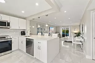 2400 NE 1st Ln, Boynton Beach, FL 33435 - Photo 2