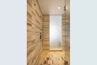 2201 Collins Ave #1720, Miami Beach, FL 33139 - Photo 12