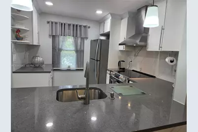 7205 NW 4th Pl #106, Margate, FL 33063 - Photo 2
