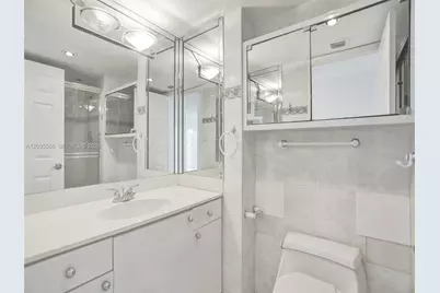 18071 Biscayne Blvd #1701, Aventura, FL 33160 - Photo 18