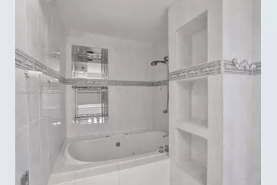 18071 Biscayne Blvd #1701, Aventura, FL 33160 - Photo 26