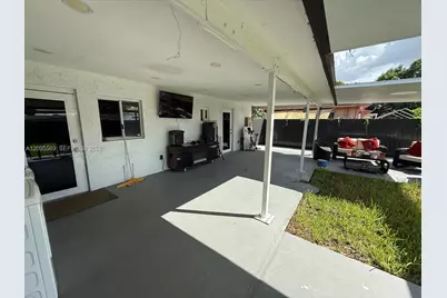 10516 NW 36th Pl, Miami, FL 33147 - Photo 38