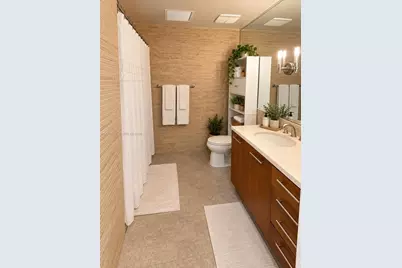 50 Biscayne Blvd #705, Miami, FL 33132 - Photo 6