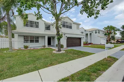 1127 SW 104th Way, Pembroke Pines, FL 33025 - Photo 2