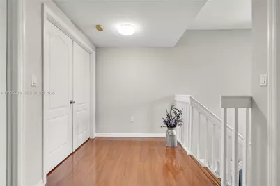 916 NW 135th Ter, Pembroke Pines, FL 33028 - Photo 16