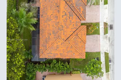 916 NW 135th Ter, Pembroke Pines, FL 33028 - Photo 40