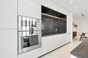 300 Biscayne Blvd Way, Miami, FL 33131 - Photo 12
