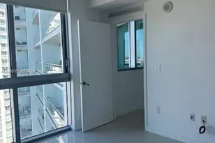 92 SW 3rd St, Miami, FL 33130 - Photo 6