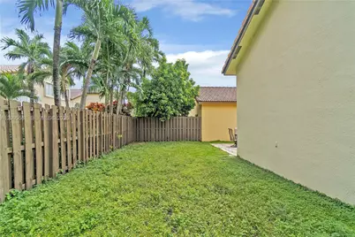 11333 NW 52nd Ln, Doral, FL 33178 - Photo 20