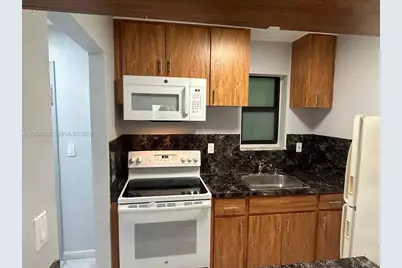 1530 SW 2nd St #104, Miami, FL 33135 - Photo 4