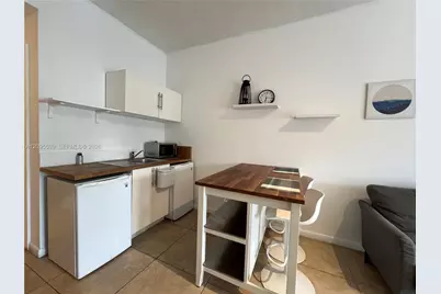 444 SW 3rd St #5, Miami, FL 33130 - Photo 2