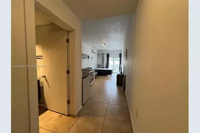 444 SW 3rd St #5, Miami, FL 33130 - Photo 4