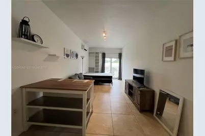 444 SW 3rd St #5, Miami, FL 33130 - Photo 1