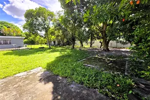 760 NW 126th St, North Miami, FL 33168 - Photo 40