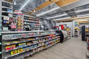 Turnkey Grocery Convenience Store & Smoke Shop For Sale in Hialeah, Hialeah, FL 33012 - Photo 1