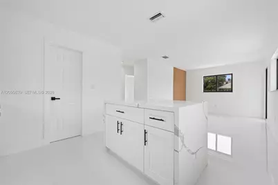 1112 SW 11th Ave, Miami, FL 33129 - Photo 28
