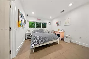 3680 Battersea Rd, Miami, FL 33133 - Photo 16