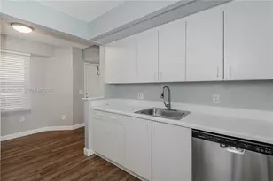 550 SW 138th Ave, Pembroke Pines, FL 33027 - Photo 12