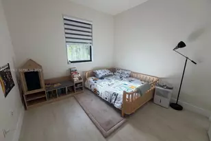 15780 NW 91st Ct, Miami Lakes, FL 33018 - Photo 32