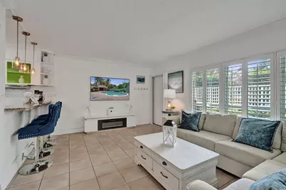 2124 NE 5th Ave #107, Wilton Manors, FL 33305 - Photo 10
