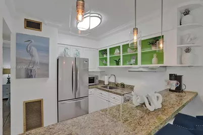 2124 NE 5th Ave #107, Wilton Manors, FL 33305 - Photo 4