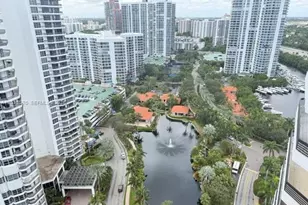 19195 NE Mystic Pointe Dr, Aventura, FL 33180 - Photo 2