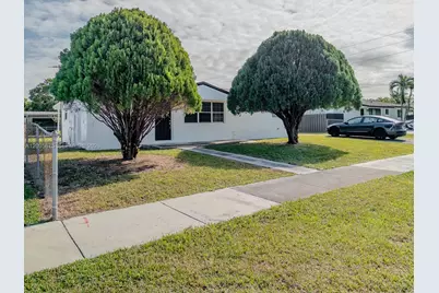 27913 SW 131st Ave, Homestead, FL 33032 - Photo 2