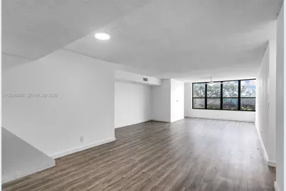 2767 Carambola Cir S #402, Coconut Creek, FL 33066 - Photo 2