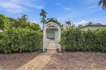 7821 Coquina Dr, North Bay Village, FL 33141 - Photo 12