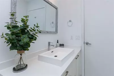 151 SE 1st St #3103, Miami, FL 33131 - Photo 12