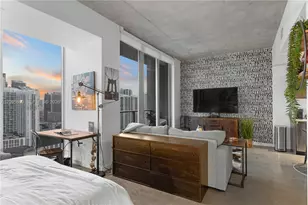 151 SE 1st St, Miami, FL 33131 - Photo 2