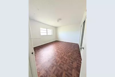 63 NE 10th St #12, Homestead, FL 33030 - Photo 4