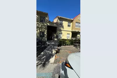 18348 NW 68th Ave #H, Hialeah, FL 33015 - Photo 8