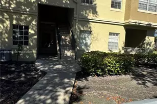 18348 NW 68th Ave, Hialeah, FL 33015 - Photo 8