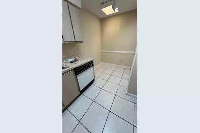 18348 NW 68th Ave #H, Hialeah, FL 33015 - Photo 6