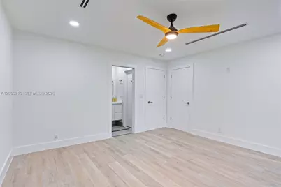 1369 W 69th St, Hialeah, FL 33014 - Photo 18